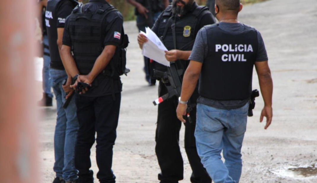 Mulher é presa em flagrante por agredir a mãe idosa