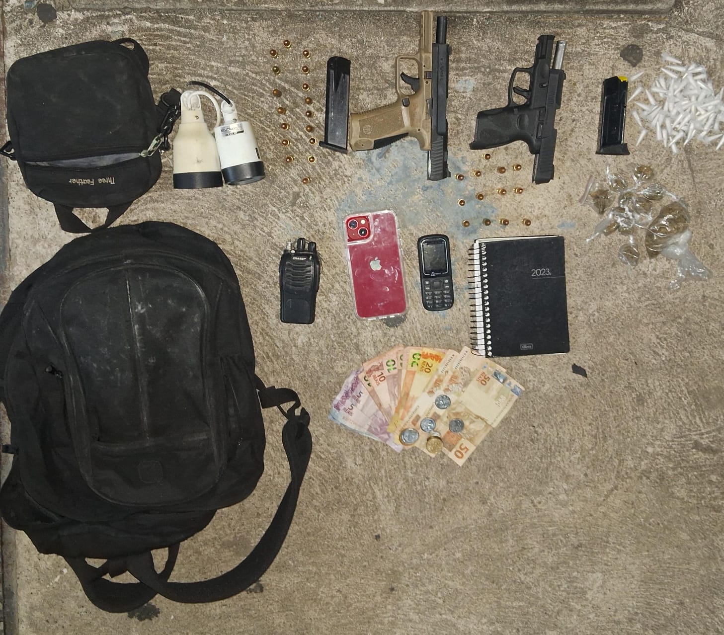 Rondesp BTS apreende armas e drogas no Vale do Tororó