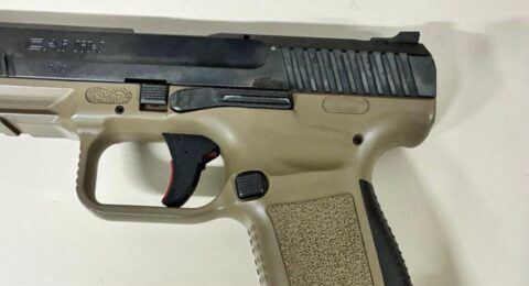 Imagem do post PM prende homem com arma e drogas em Camaçari