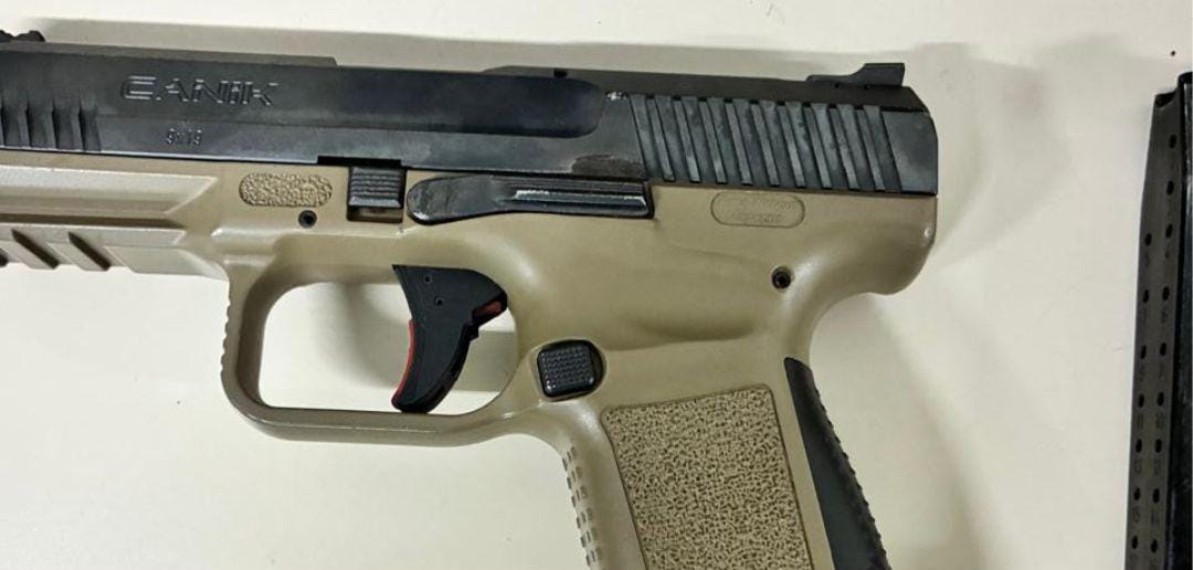 PM prende homem com arma e drogas em Camaçari