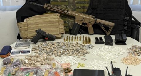 Imagem do post PM tira de circulação fuzil, pistola e mais de 1000 porções de drogas