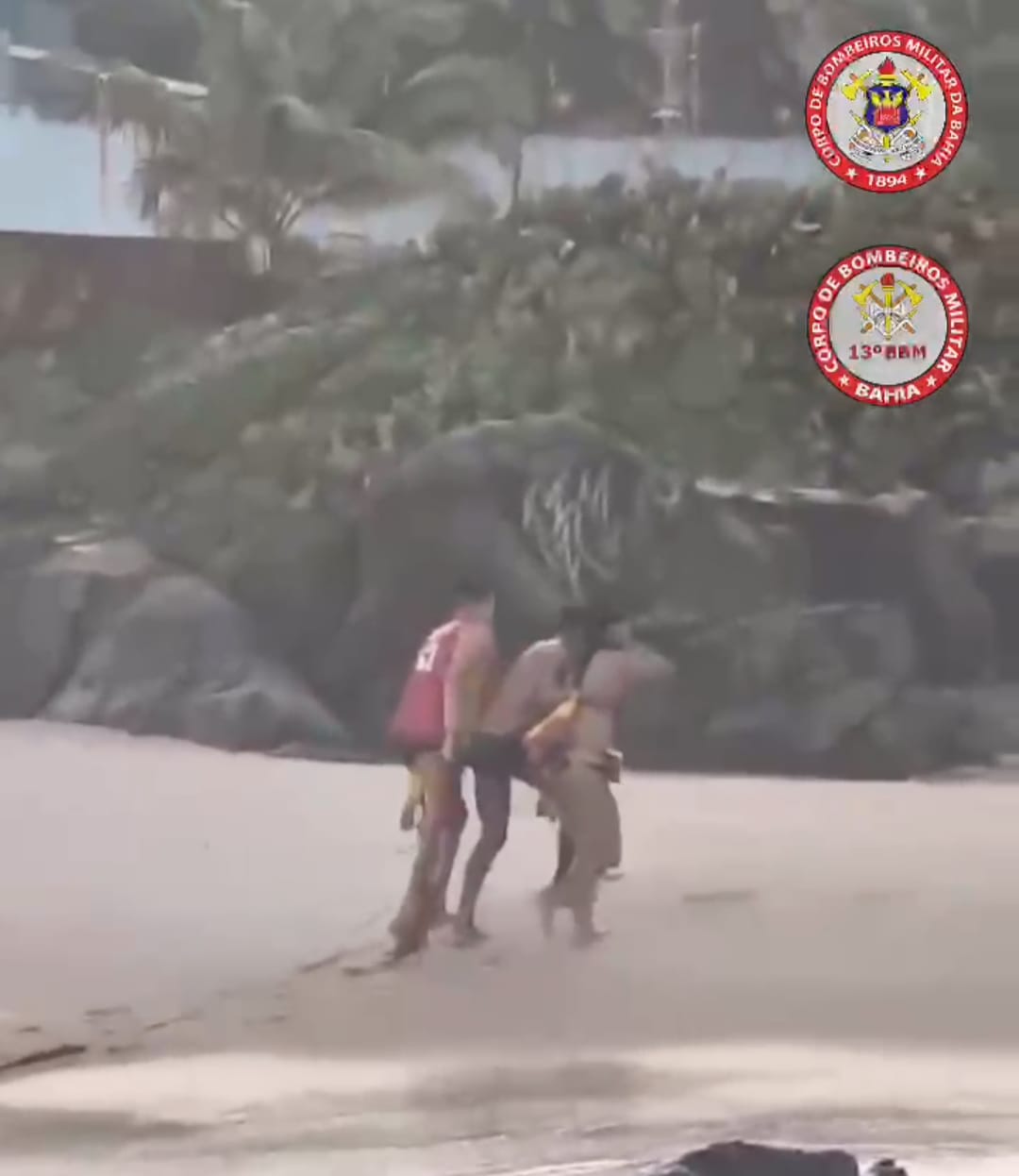 Vítima de afogamento diz que renasceu após resgate na Praia do Buracão