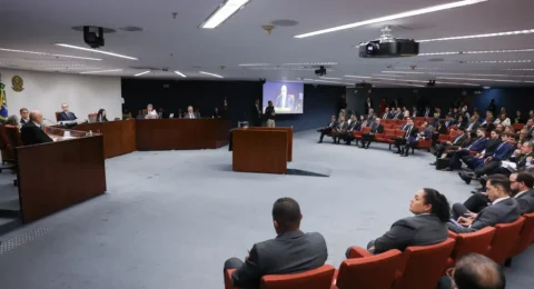 Imagem do post Paulo Sérgio é o único réu presente em julgamento sobre golpe