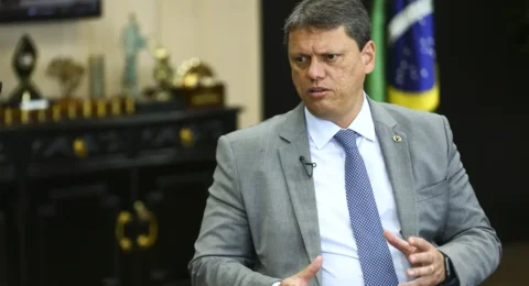 Imagem do post Moraes autoriza visitas a Bolsonaro em prisão domiciliar