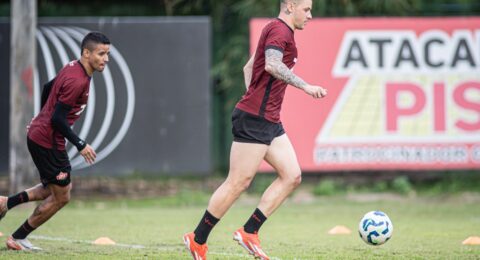 Imagem do post Vitória treina com foco no ataque e anuncia novo preparador físico