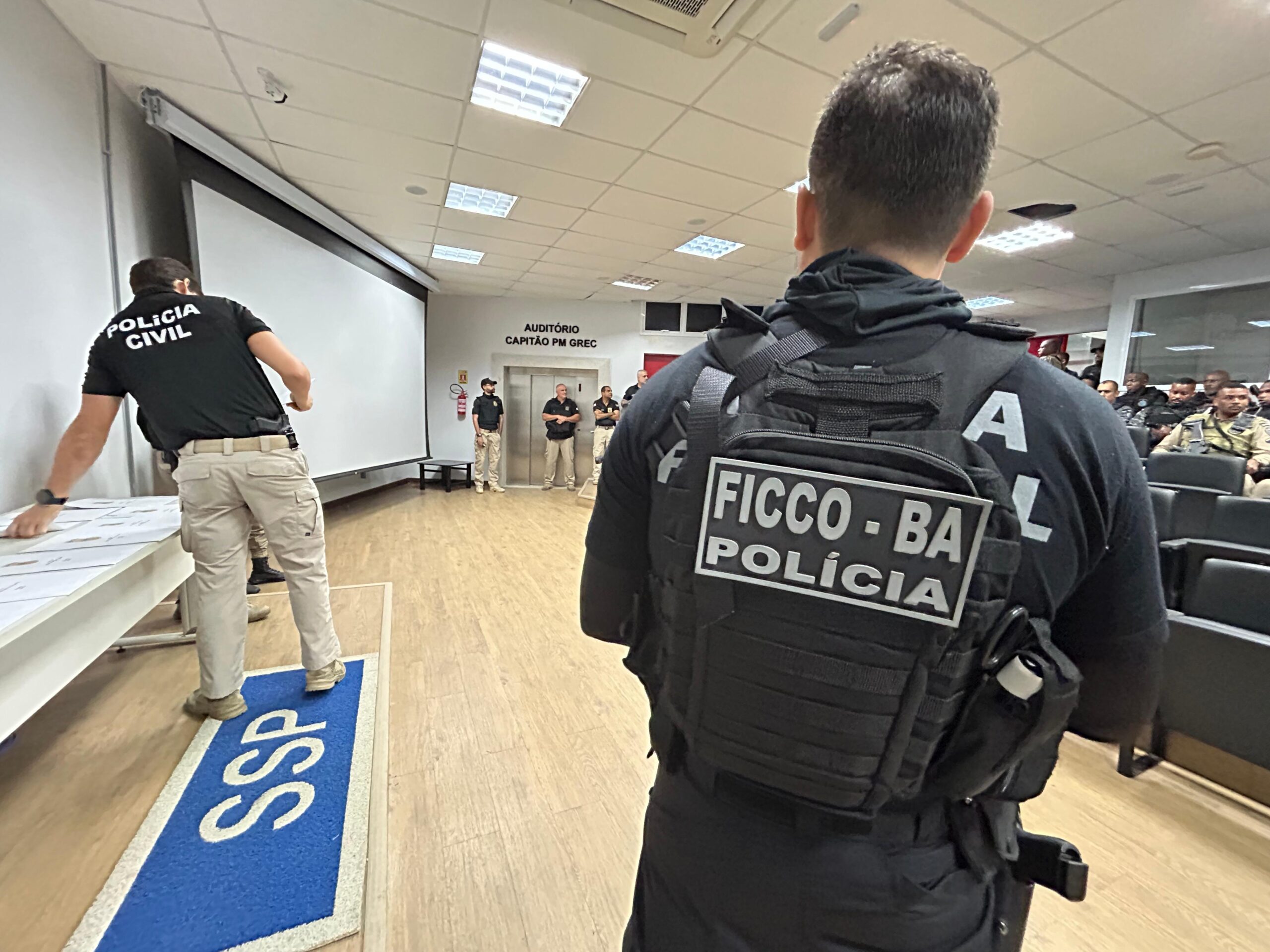 FICCO Bahia, PC, PF e Interpol capturam em Portugal homem que estuprou a própria filha