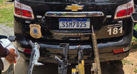 Imagem do post Polícia Civil apreende fuzis, espingarda e grande quantidade de drogas em Salvador