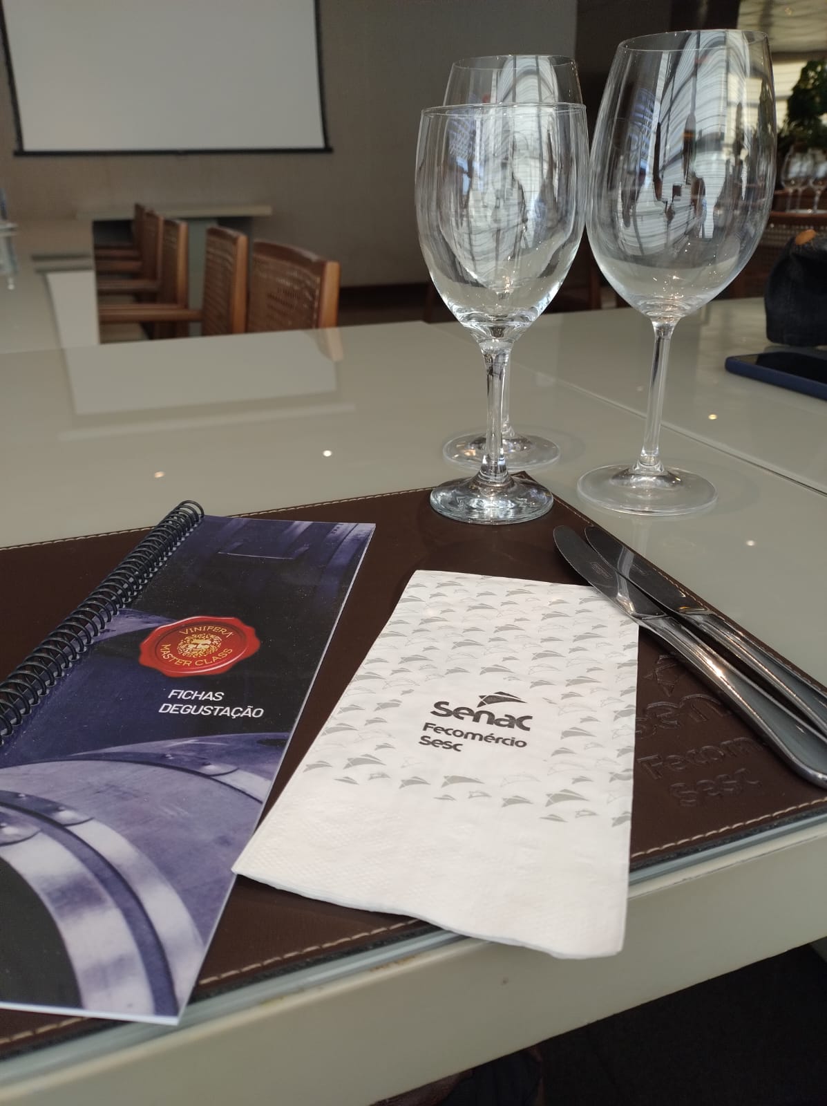 Uma viagem sensorial pela Toscana com a Vinífera Import