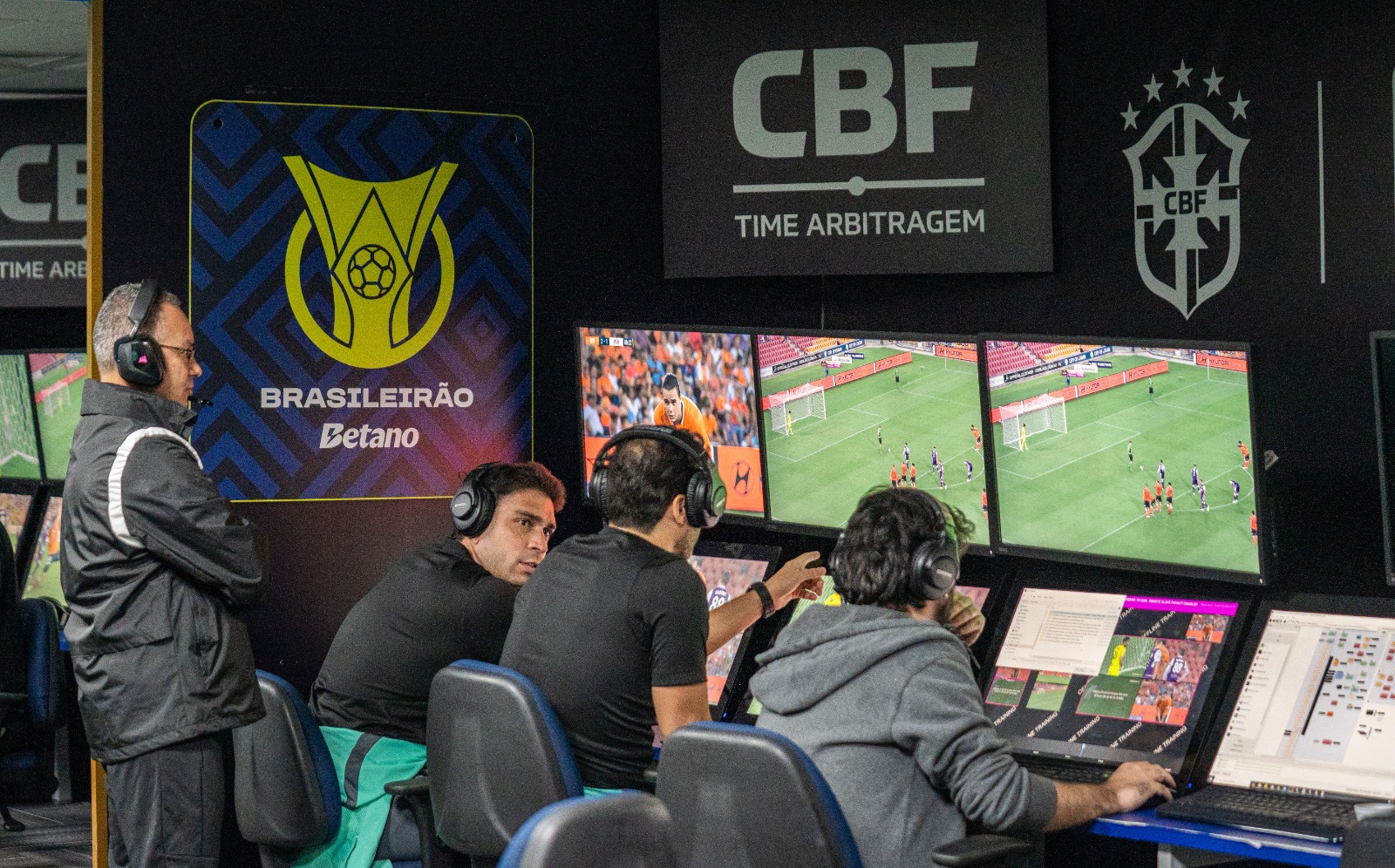 CBF vai divulgar áudios até de lances sem revisão no VAR