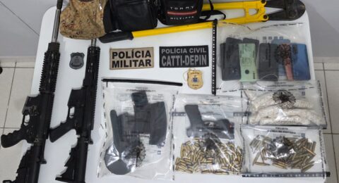Imagem do post Polícia Civil apreende fuzis, pistola e drogas durante ação integrada