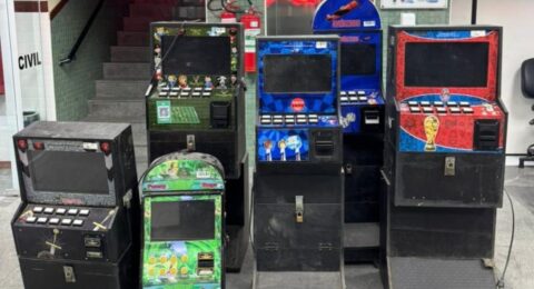 Imagem do post PM apreende máquinas caça-níqueis