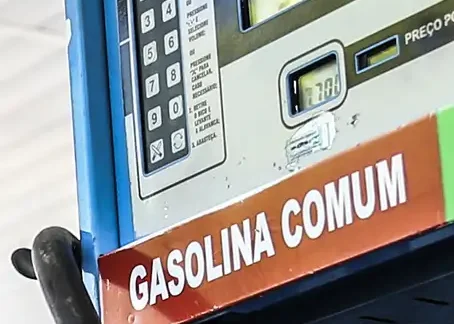 Operação flagra postos na Bahia com bomba adulterada