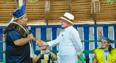 Imagem do post Lula visita ribeirinhos na Flona do Tapajós e destaca importância da Amazônia
