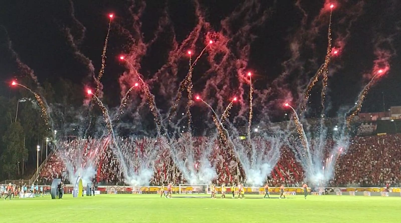 Vitória enfrenta o Botafogo no Barradão em duelo decisivo pelo Brasileirão