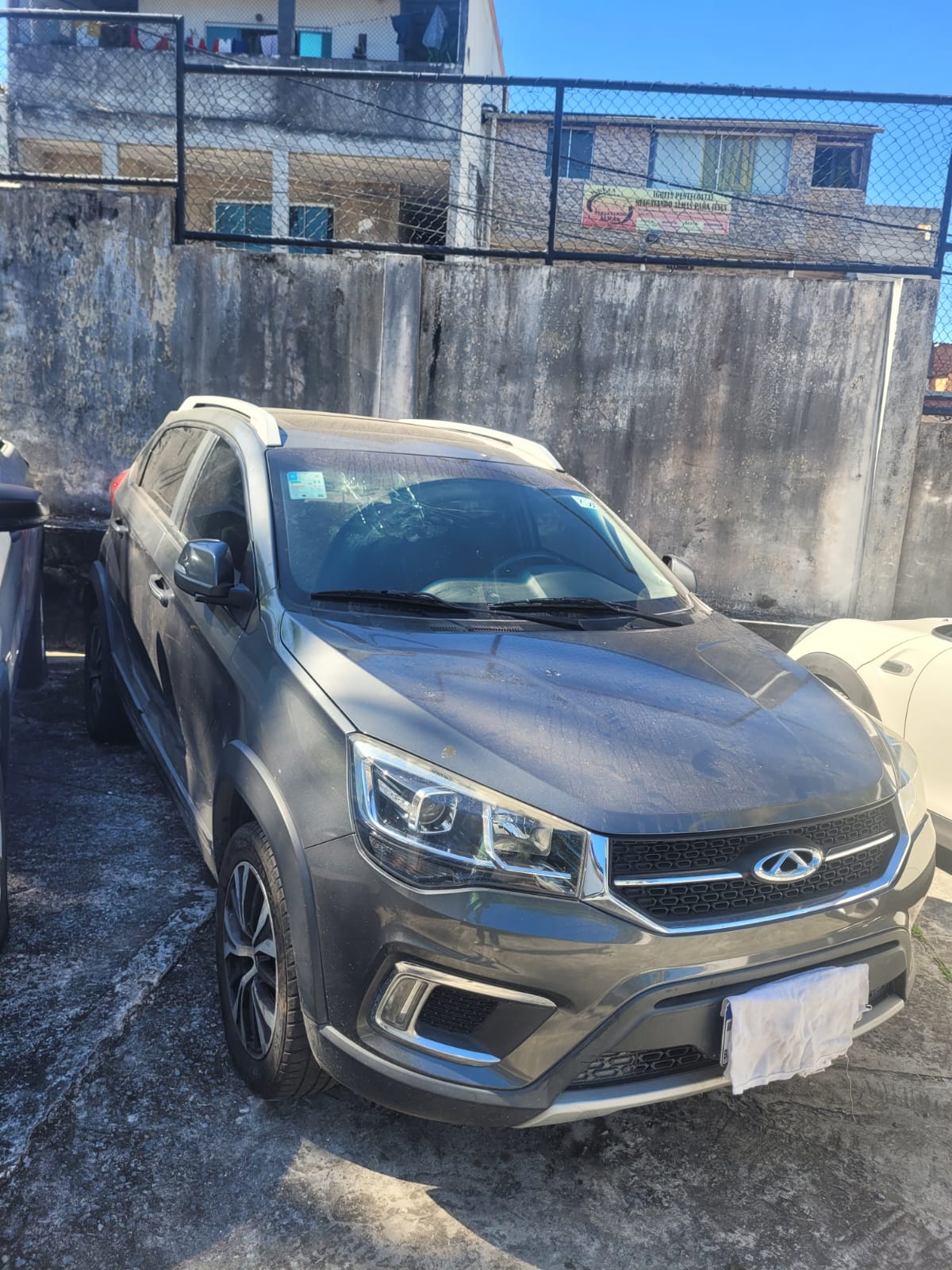 Carro é recuperado e polícia investiga golpe em Simões Filho