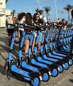 Patinetes chegam à Cidade Baixa