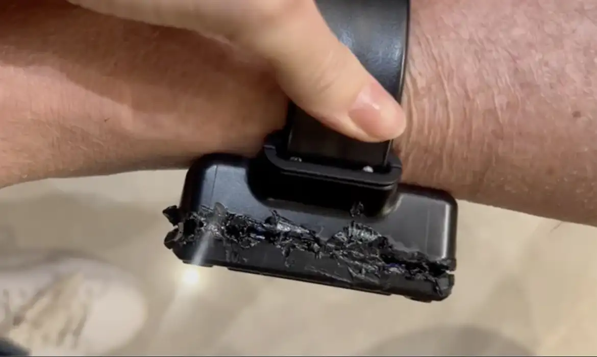 Bolsonaro admite dano à tornozeleira