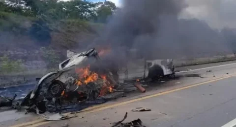 Imagem do post Onze pessoas morrem em grave acidente na BR-101