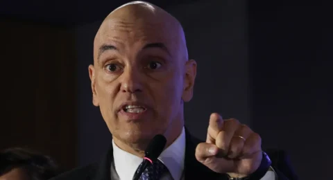 Imagem do post Moraes comenta revogação de sanções dos EUA e fala em vitória da democracia