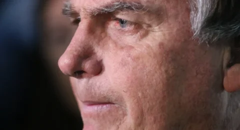 Imagem do post Moraes nega remoção hospitalar de Bolsonaro após queda