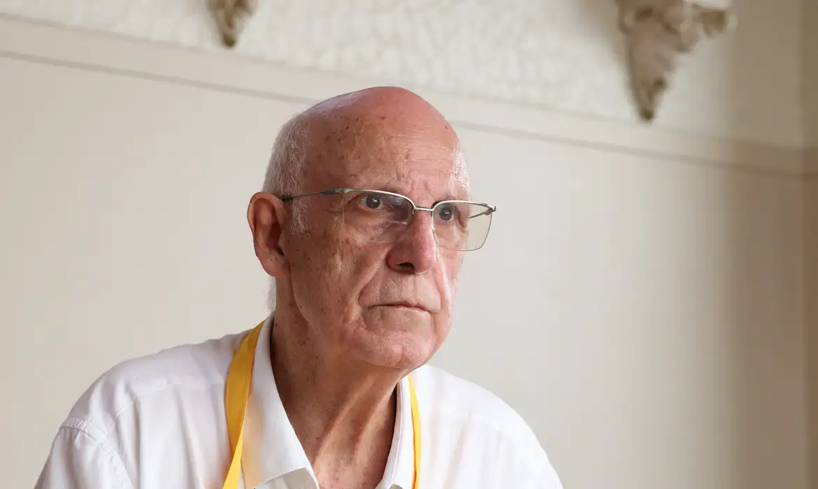 Padre Júlio denuncia conspiração contra ações da Pastoral de Rua