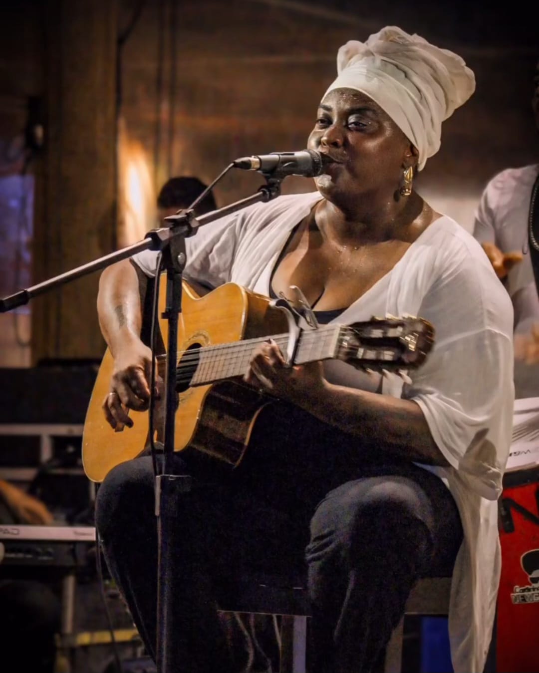 Paula Sanffer apresenta show gratuito na Feira Baiana de Agricultura Familiar