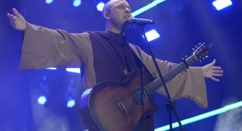 Imagem do post Frei Gilson emociona multidão no Natal Salvador