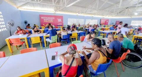 Imagem do post Trabalhadores do Festival Virada Salvador recebem almoço gratuito