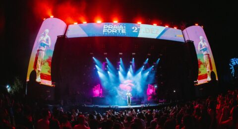 Imagem do post Réveillon Praia do Forte abre 2026 com shows de Léo Santana e convidados