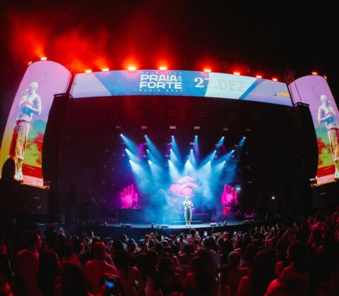 Imagem do post Réveillon Praia do Forte abre 2026 com shows de Léo Santana e convidados