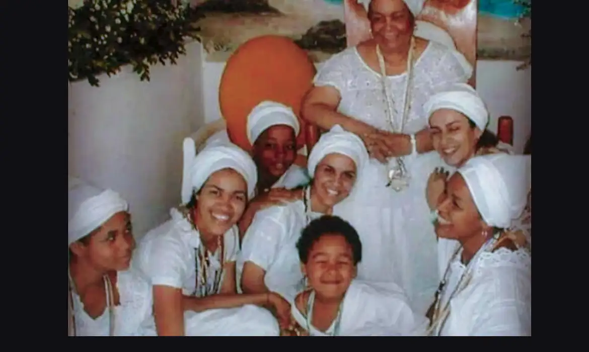 Imagem do post Lula lamenta morte de Mãe Carmen Oxaguian, ialorixá do Gantois