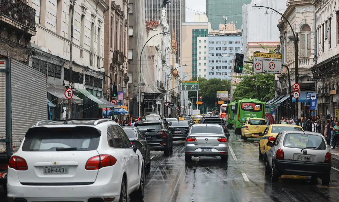 Congresso promulga emenda que isenta IPVA de veículos antigos