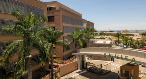 Imagem do post Anvisa suspende suplementos de duas marcas por risco à saúde