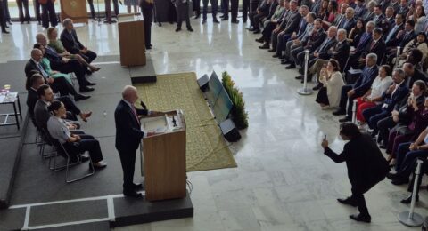 Imagem do post Jerônimo participa de ato pelos três anos do 8 de Janeiro em Brasília