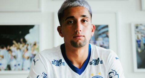 Imagem do post Bahia anuncia atacante Kike Olivera por empréstimo