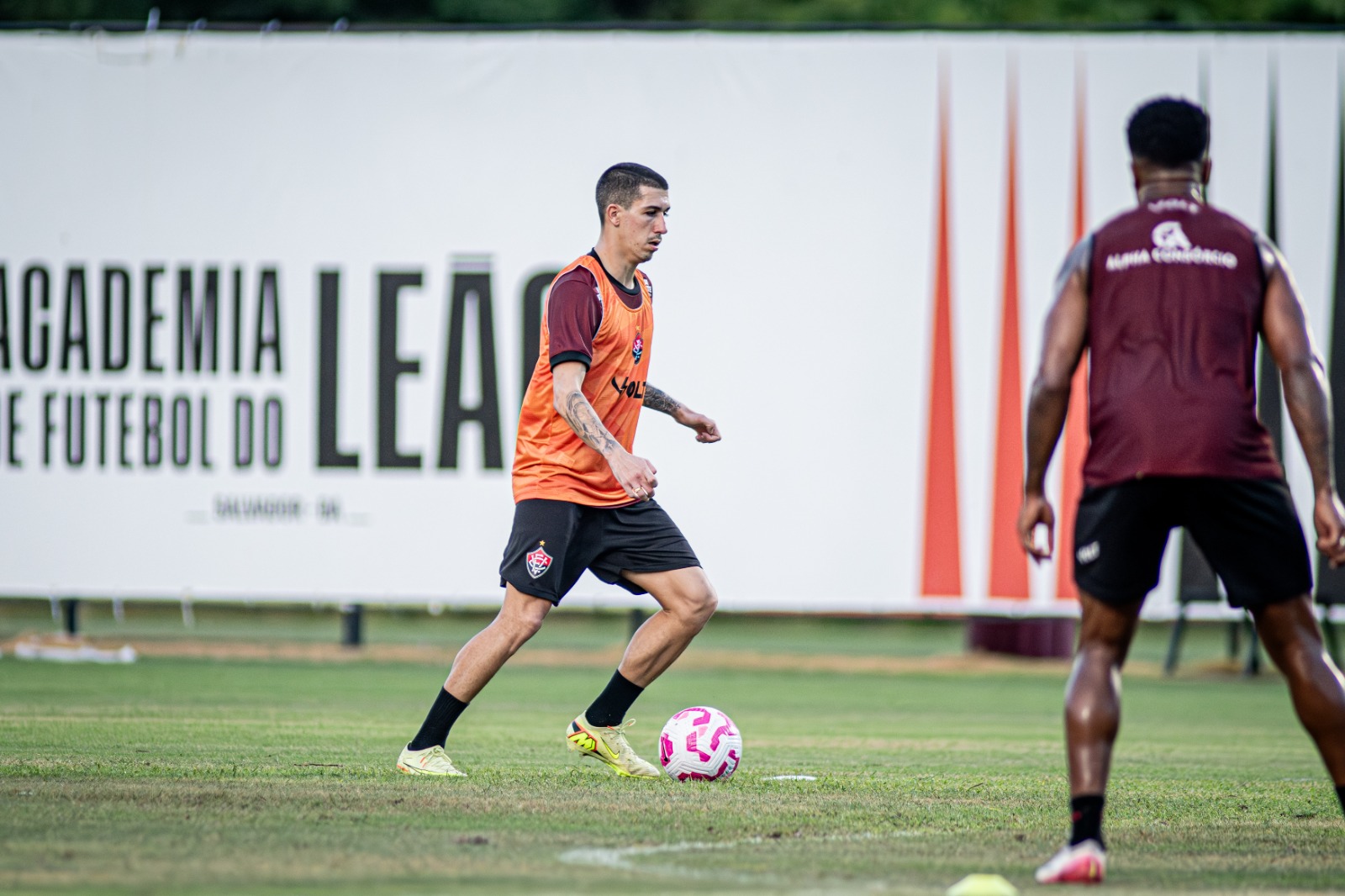Imagem do post Vitória segue preparação para estreia no Baiano e divulga programação