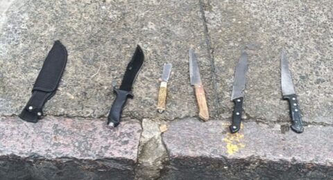 Imagem do post PM apreende armas brancas após denúncia no Tororó