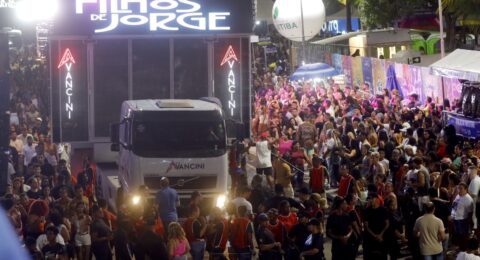 Imagem do post Governador participa da abertura do Carnaval antecipado de Itabuna