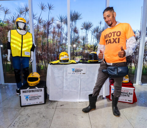 Imagem do post Jerônimo Rodrigues certifica profissionais do Projeto Condução Decente nesta terça