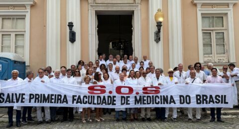 Imagem do post Cezar Leite defende restauração da Faculdade de Medicina da Bahia