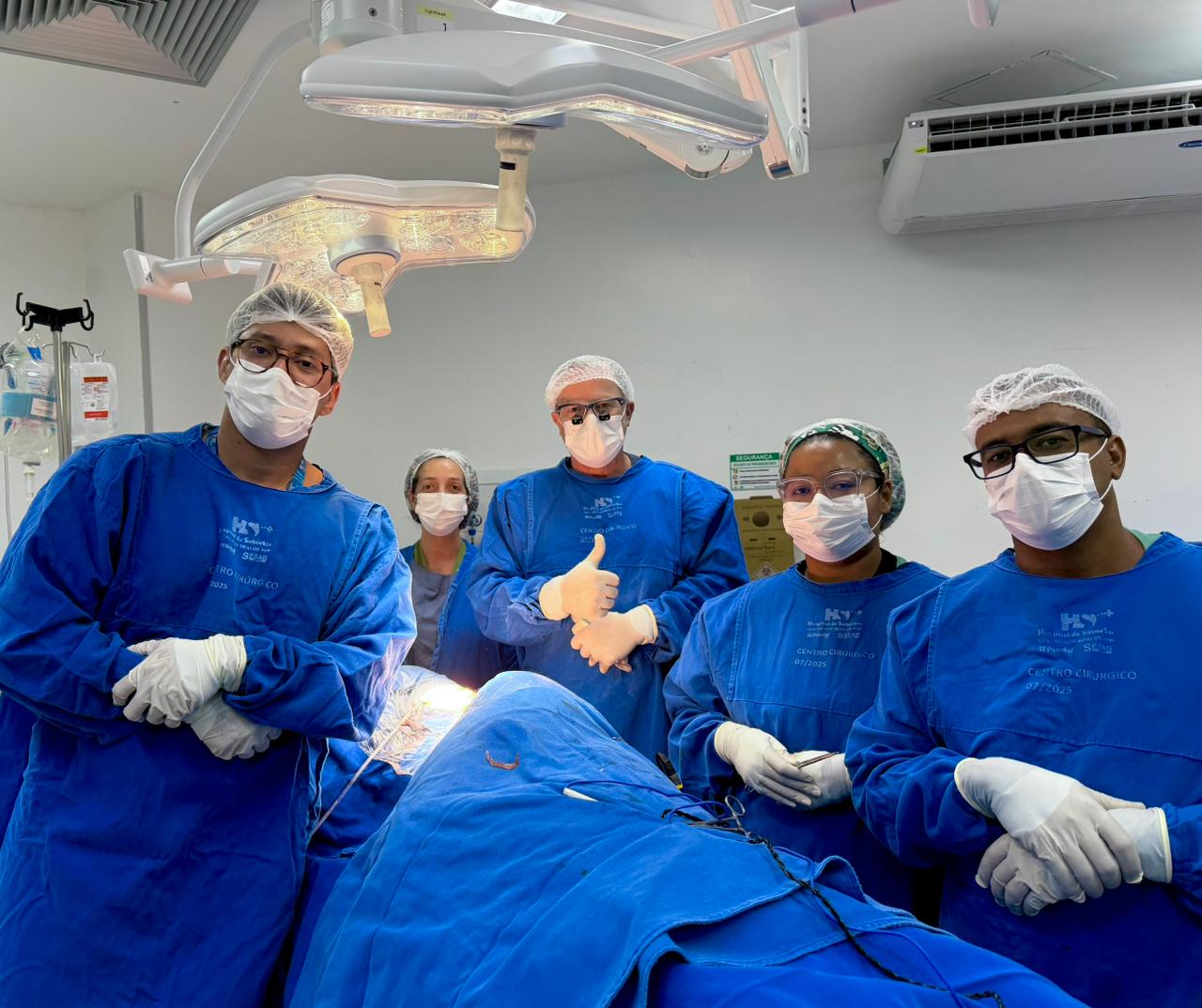 Hospital do Subúrbio realiza cirurgias inéditas para escoliose