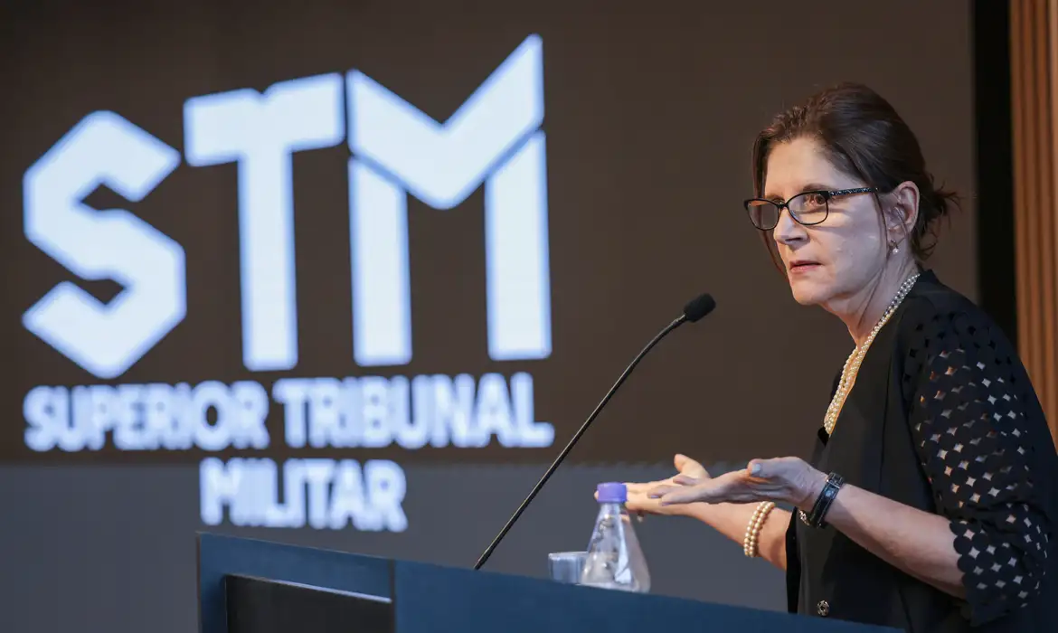 MPM pede ao STM perda da patente de Bolsonaro por violação à ética militar