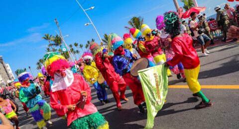 Imagem do post Fuzuê movimenta o pré-Carnaval de Salvador neste domingo