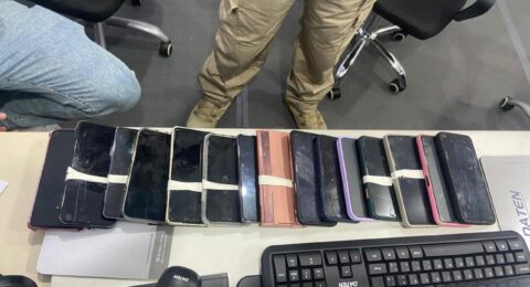 Imagem do post Suspeita de furtos é presa com 15 celulares durante o Furdunço