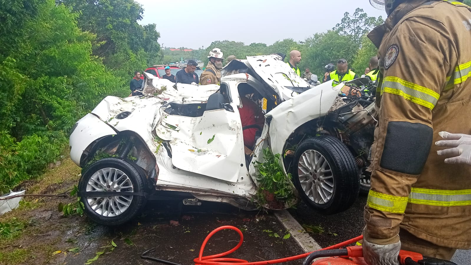 Acidente em Pojuca deixa quatro mortos e um ferido resgatado por aeronave