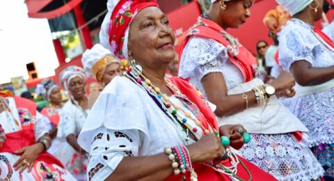 Imagem do post Fuzuê reúne famílias e grupos culturais no circuito Ondina-Barra