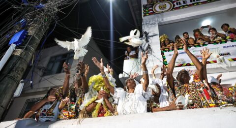 Imagem do post Ilê Aiyê realiza tradicional saída do Curuzu neste sábado