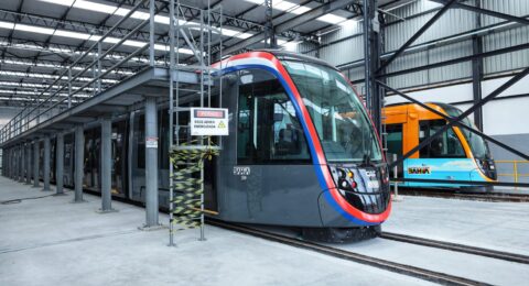 Imagem do post Governador vistoria terceiro trem do VLT de Salvador