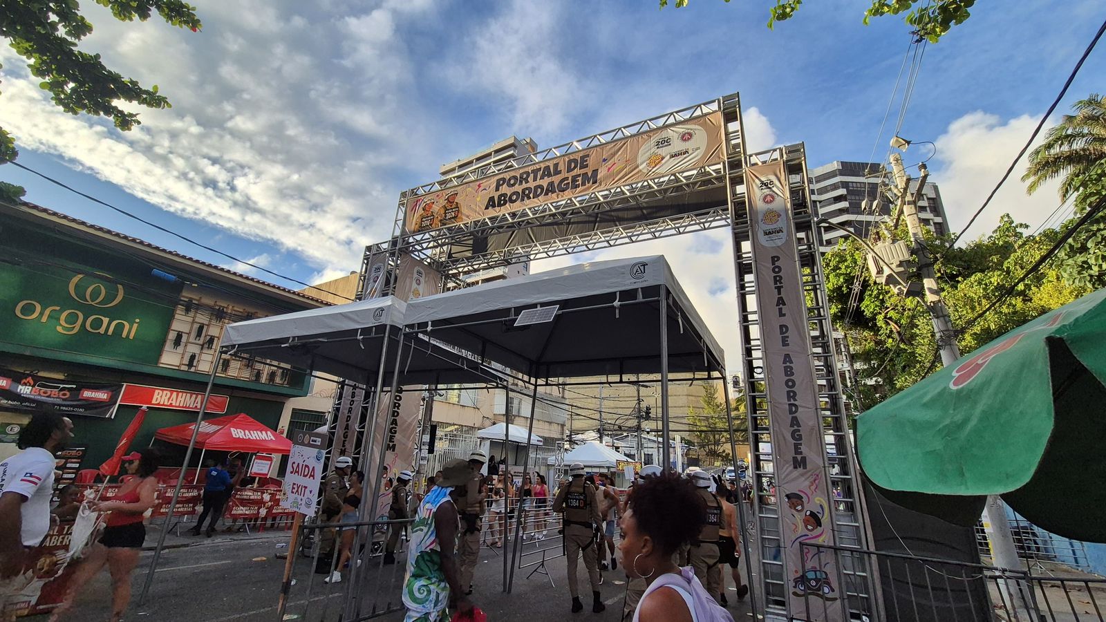 Carnaval de Salvador reúne 12 milhões e mantém zero mortes violentas