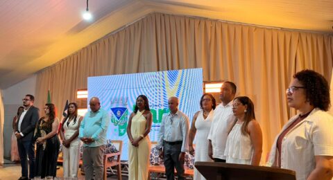 Imagem do post Irará abre ano letivo com anúncios de investimentos na educação